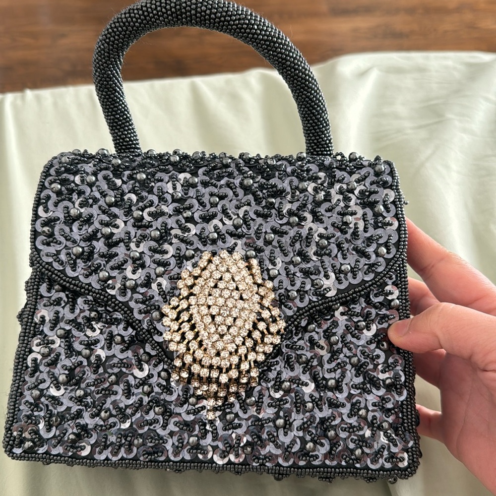 Jewelry clutch